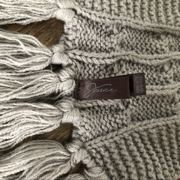 Jessica Grey Knit Scarf - Picture 5 of 7